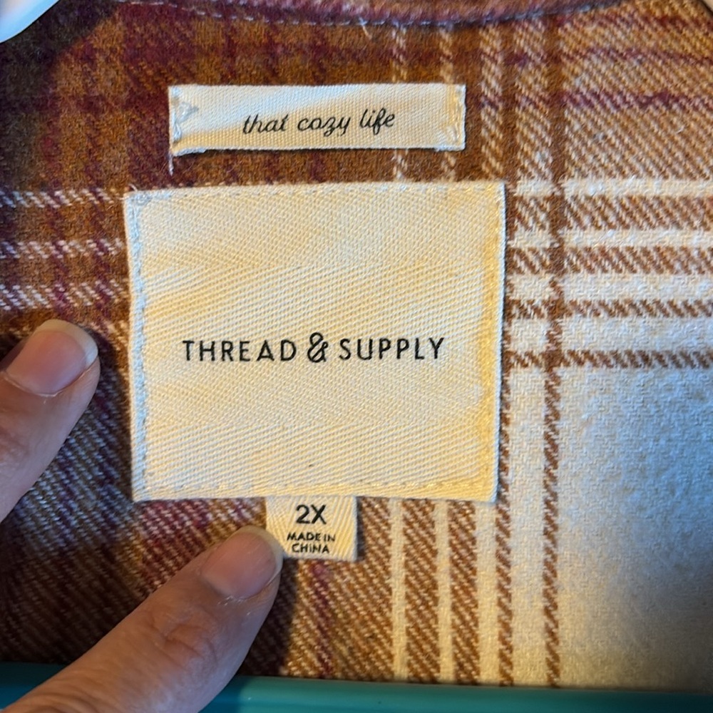 Shacket like new - Picture 3 of 3
